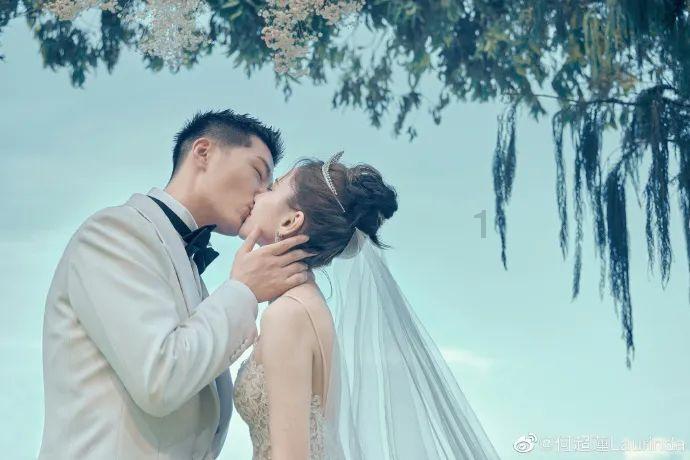 张慧鑫:堂堂央视主持人大赛银奖获得者,竟在江苏台主持探班节目